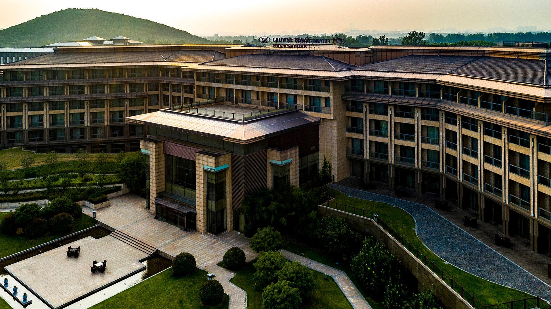 Crowne Plaza Xuzhou Dalong Lake By Ihg מראה חיצוני תמונה