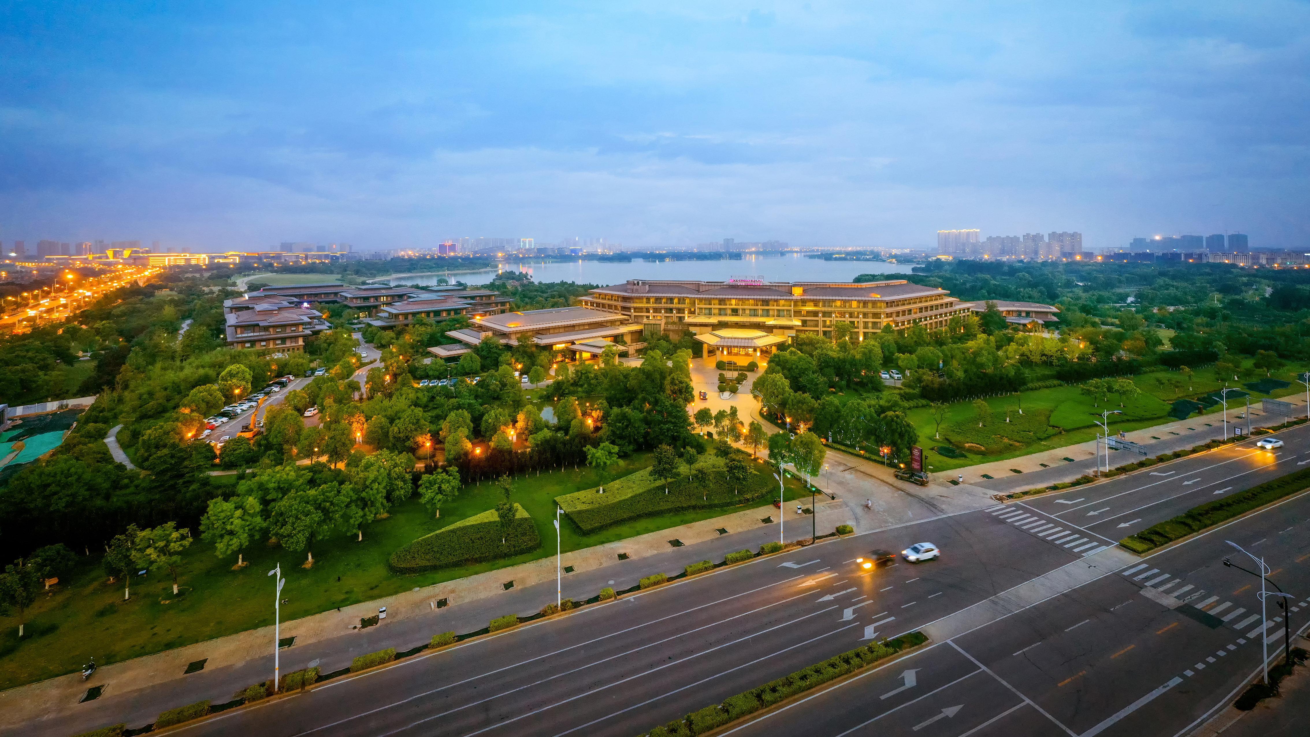 Crowne Plaza Xuzhou Dalong Lake By Ihg מראה חיצוני תמונה