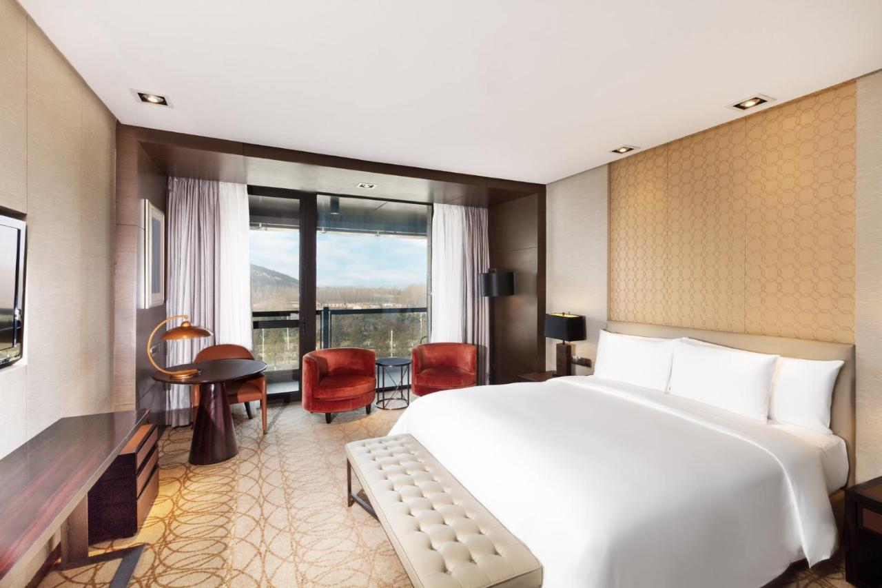 Crowne Plaza Xuzhou Dalong Lake By Ihg מראה חיצוני תמונה